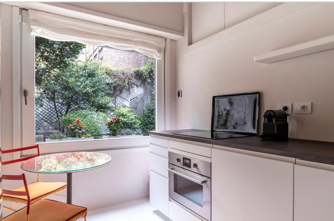 Passione Charme Apartment Milaan Buitenkant foto